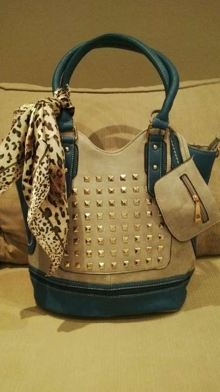 **NEW**Stunning Ladies Light Grey 4PC PU Leather Handbag With Beautiful Detail & Design**BRAND NEW**