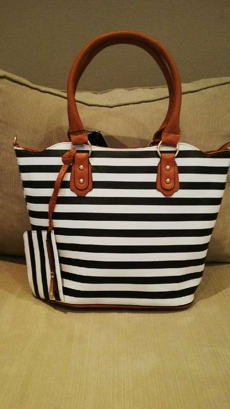 **NEW**Stunning Ladies BLACK/TAN/WHITE 3PC Handbag With Beautiful Detail & Design**BRAND NEW**