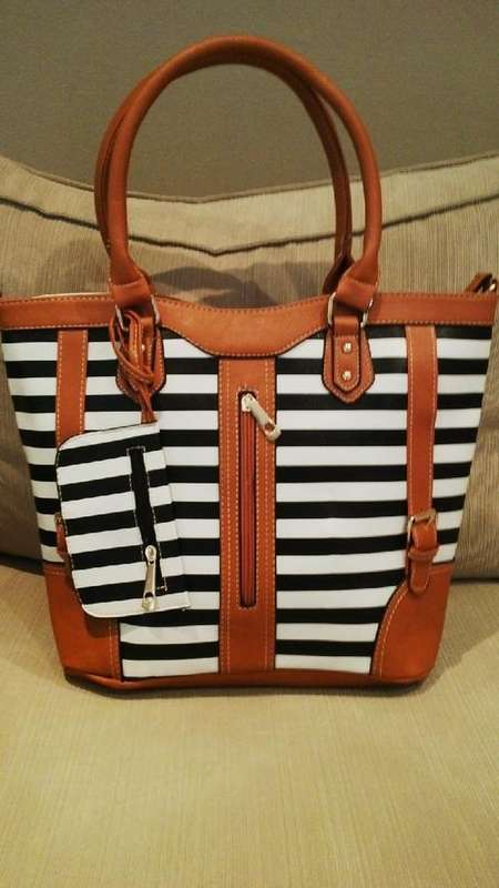 **NEW**Stunning Ladies BLACK/TAN/WHITE 3PC Handbag With Beautiful Detail & Design**BRAND NEW**
