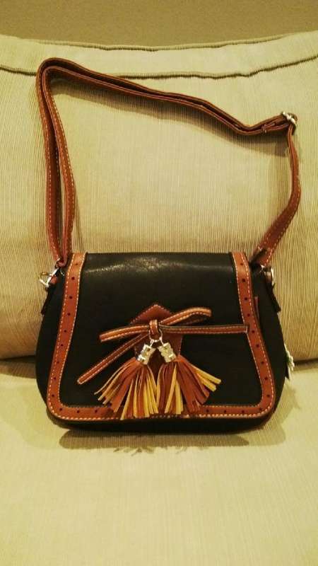 **Cute Ladies Black/Tan PU Leather Sling bags With Beautiful Detail & Design**5 Colours**BRAND NEW**