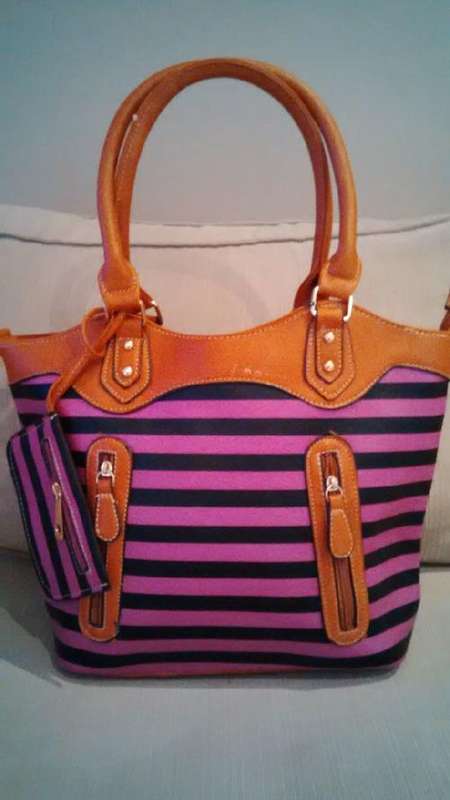 **NEW**Stunning Ladies PURPLE/TAN/BLACK 3PC Handbag With Beautiful Detail & Design**BRAND NEW**