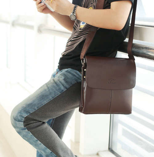 **BEAUTIFUL SLIM DESIGN PU LEATHER MESSENGER BAG**Great for Ipads/Tablets**TAN ONLY**2 AVAIL**