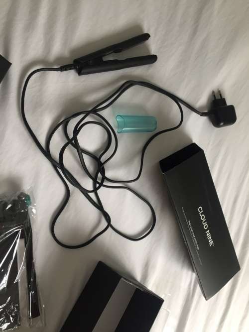 CLOUD 9 MINI HAIR IRON - EXCELLENT CONDITION - RETAILS FOR R2200
