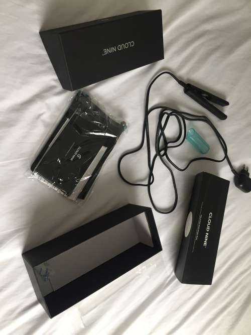 CLOUD 9 MINI HAIR IRON - EXCELLENT CONDITION - RETAILS FOR R2200
