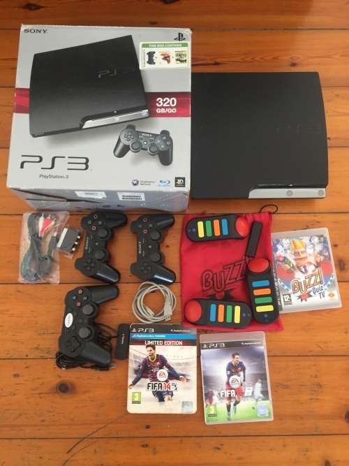 Great Condition PS3 up for sale, 320GB, 2 X ORIGINAL CONTROLLERS, 3 GAMES - PLS READ DESCRIPTION