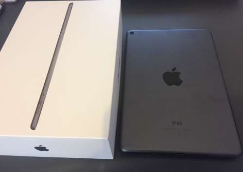 Ipad Mini 5 - 5th Generation - 64GB - WIFI - SPACE GRAY - Immaculate - Laut Folio Cover + Pencil