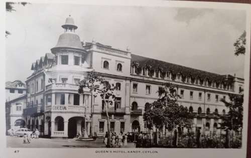 GB B/W POST CARD OF QUEENS HOTEL.KANDY CEYLON NOW ITS CALLED SRI LANKA