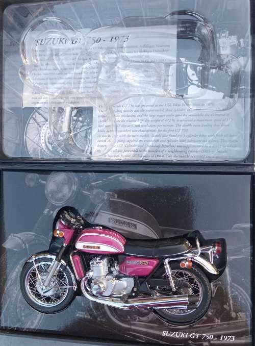 SUZUKI 750 MINI CHAMPS MADE IN GERMANY  1973 SCALE 1:12