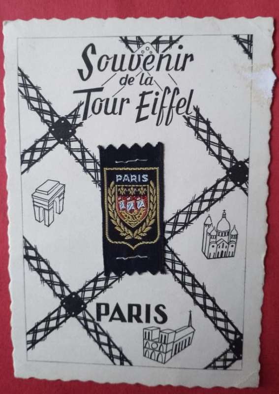 SOUVENIR POST CARD OF EIFFEL TOWER IN PARIS 1970