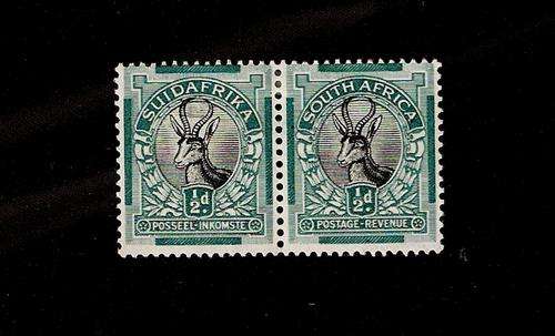 South Africa 1930-45 Roto's d pair with "Cobweb" variety on left stamp (MINT)