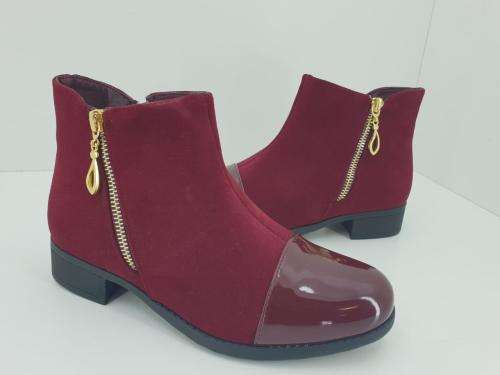 Quality ankle boot for ladies : U.K. /SA size 5. available : maroon only