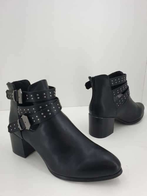 Quality ankle boot for ladies : U.K. /SA  6 or 8