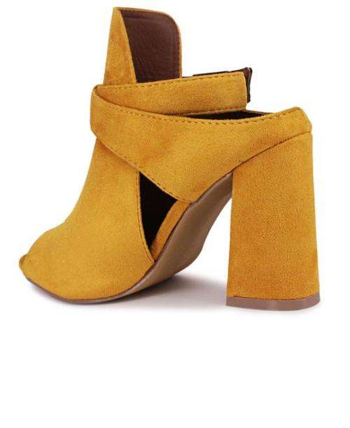 BLOCK HEELS - MUSTARD SEDUCTION : UK/SA SIZE 6
