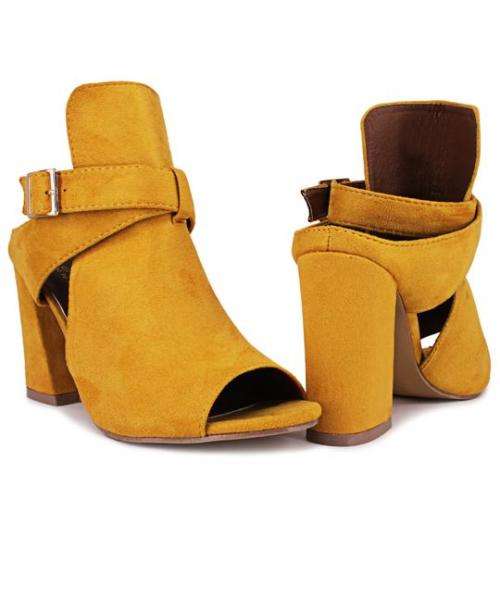 BLOCK HEELS - MUSTARD SEDUCTION : UK/SA SIZE 6