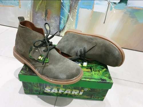 Men olive Safari's. SA size 10