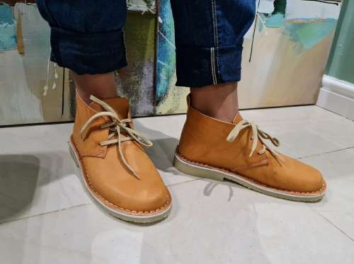 Men  Tan  Vellies. Leather Upper. SA Size 7