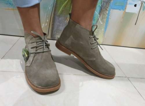 Men SA Size 9  GENUINE  SAFARI SHOES