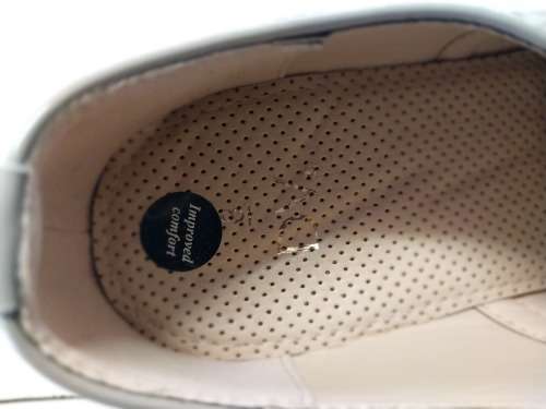 Dolce Vita Comfy Shoes . size 8