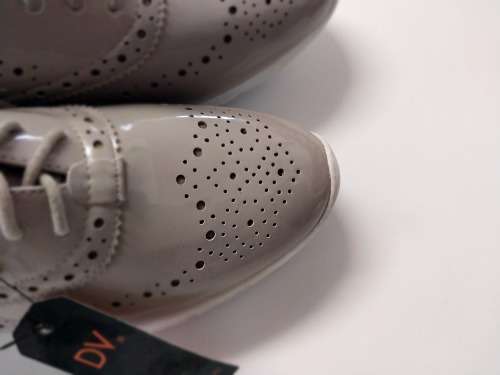 Dolce Vita Comfy Shoes . size 8