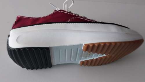 Ladies Fashion Sneaker .Maroon. Size 6