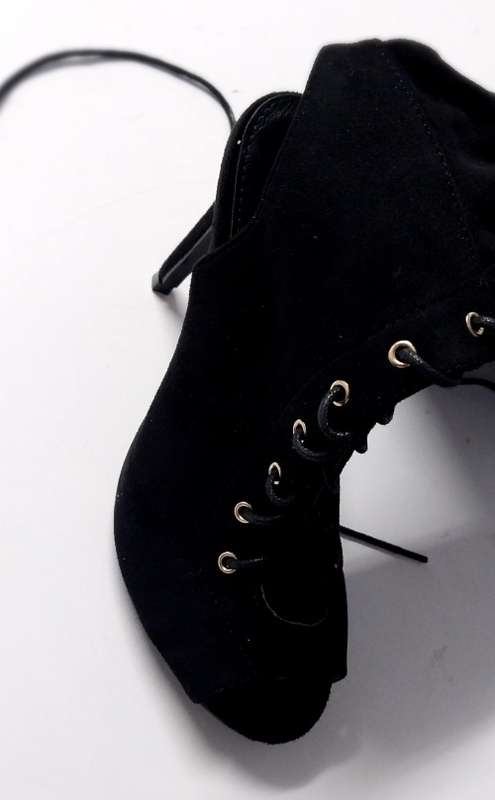 Miss Black . BLACK BOOT