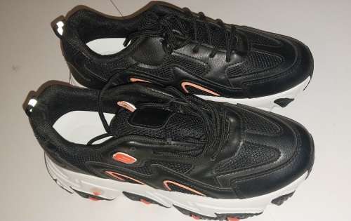 Ladies Fashion Sneakers . Size 7