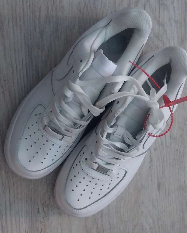 Men fashion sneakers