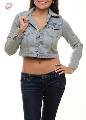 DENIM STRETCH JACKET- TOP FASHION- ORIGINAL AND NEW. NO REJECT.