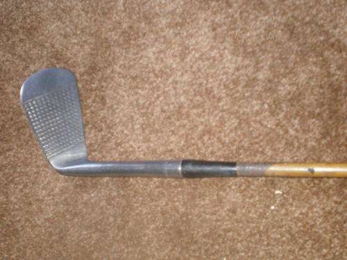 ANTIQUE GOLF CLUB (3 IRON)