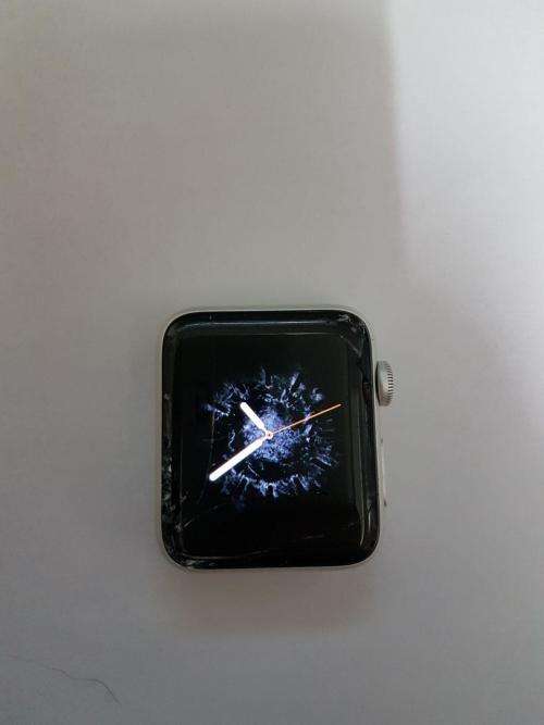 BARGIN! Apple Watch Series 2 42mm With Strap