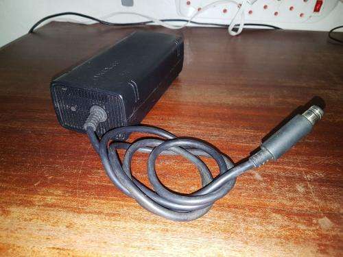Xbox 360 Console 250GB + 7 Games