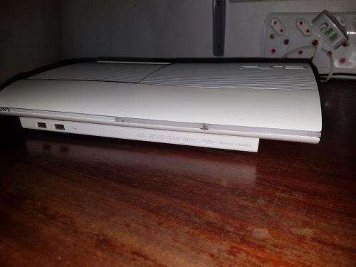 WHITE Playstation 3 320GB + 14 Games and 3 Controllers READ DESCRIPTION!