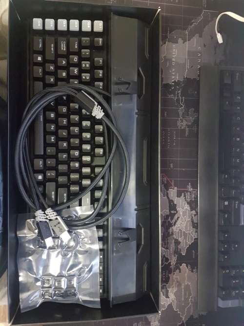 Corsair K95 RGB PLATINUM Gaming Keyboard - Cherry MX Brown