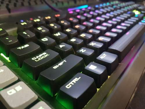 Corsair K95 RGB PLATINUM Gaming Keyboard - Cherry MX Brown