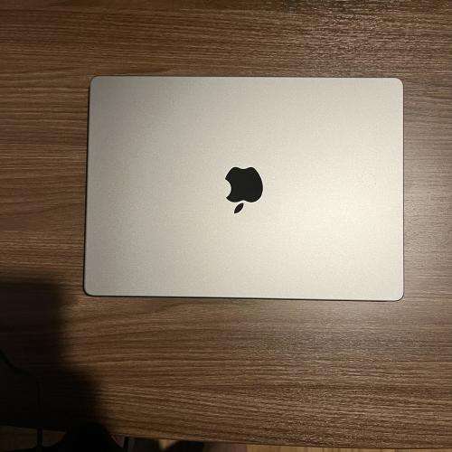 Apple MacBook Pro 14-inch with Apple M1 Pro chip 512GB SSD / 16GB RAM and 2 Year Warrenty