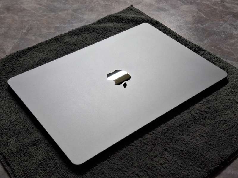 Macbook Air M2 512GB Space Grey 3 Year warrantee
