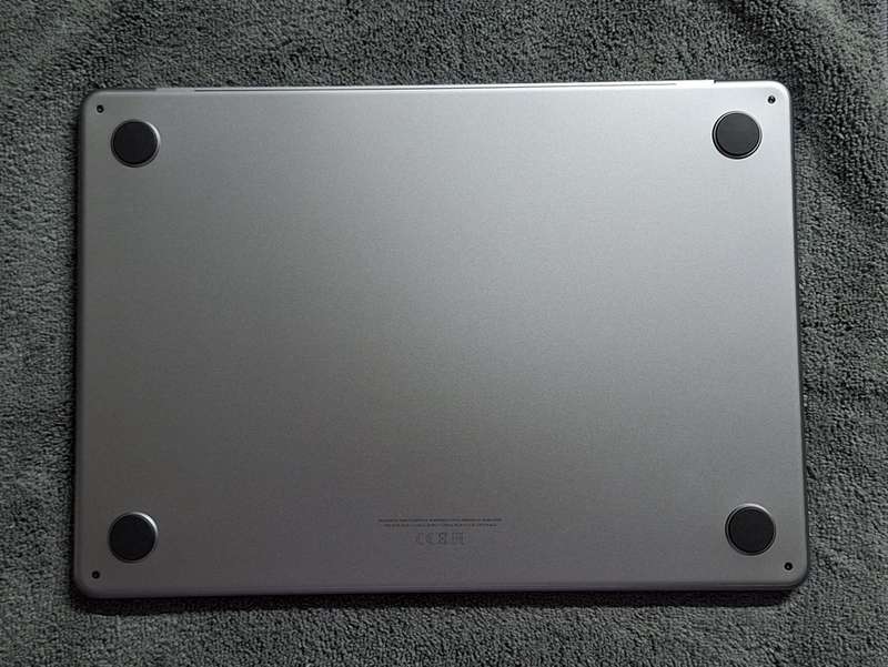 Macbook Air M2 512GB Space Grey 3 Year warrantee