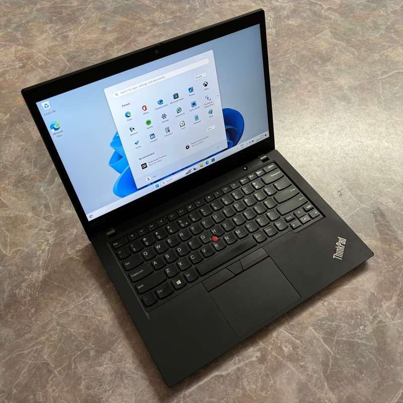 Lenovo T490 | 8th Gen i5 | 32GB DDR4 RAM | 1080p Touch Screen