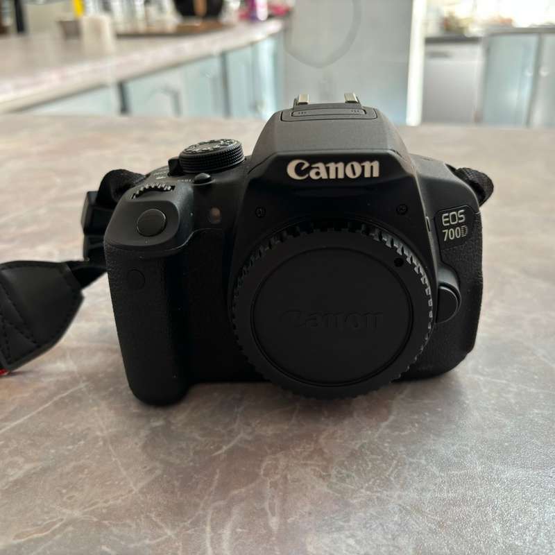 Canon 700D Camera + Extras