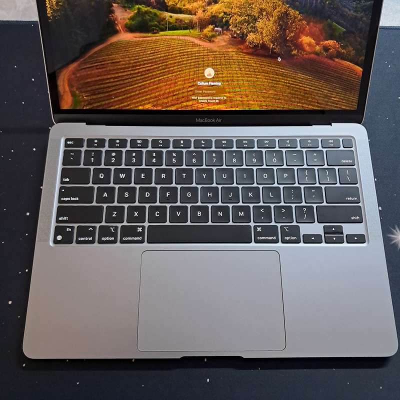 Macbook Air M1 | 16GB RAM | 256Gb SSD | US KEYBOARD | IN NEW CONDITION | 3Yr Warranty