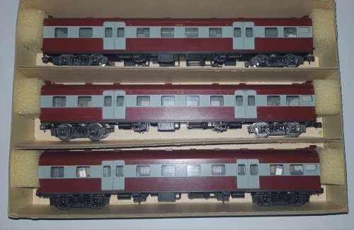 SAR LIMA 1st CLASS SUBURBAN PASSENGER COACHES - 3 off - Kadee Couplers