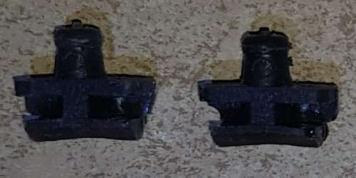 Mounting pads for smaler Athearn Blue Box Locomotives - 1 pair