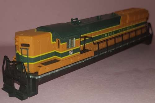 Life-Like N Scale  SD7 Great Northern 7763 #566 Diesel Locomotive Shell