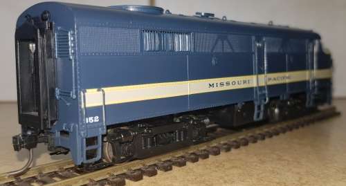 PROTO 2000 FA1/FA2 - MISSOURI PACIFIC #352 and 321-B