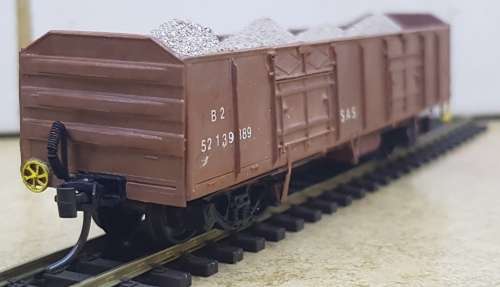 SAR HO B-2 Wagon With Stone Load - Kadee Couplers - Runs on 12mm Track