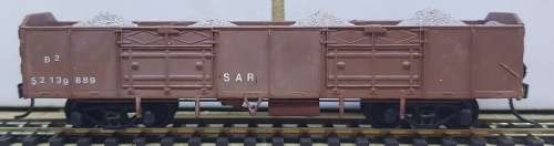 SAR HO B-2 Wagon With Stone Load - Kadee Couplers - Runs on 12mm Track