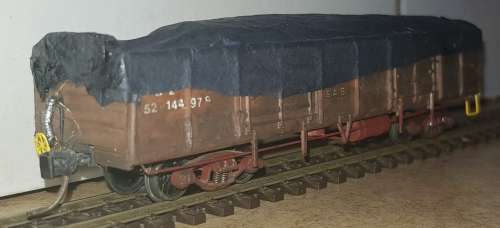 SAR HO B-2 Wagon With Tarpaulin Cover - Kadee Couplers - Runs on 12mm Track