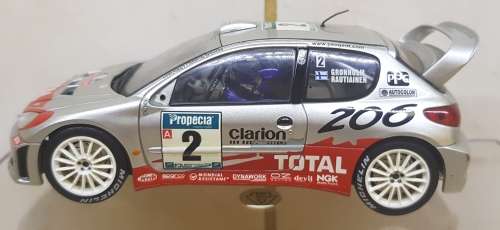 AUTOart 1/32 Racing Division Peugeot 206 No.2 WRC 2001 Slot Car