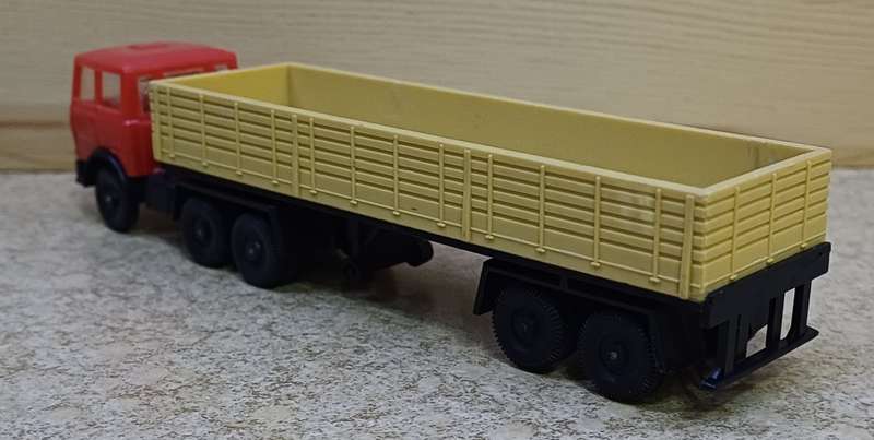 Lima #60 0803 HO Scale Fiat Truck with Builders Merchant Trailer