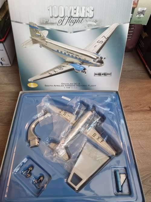 Corgi 1/144 Aviation Archive Collector Series Douglas DC-3 Die-cast Model South African Airways